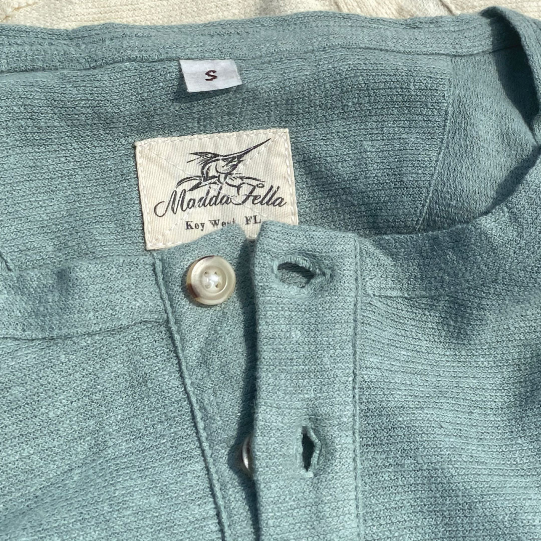 Bottle Green ++ henley shirt buttons