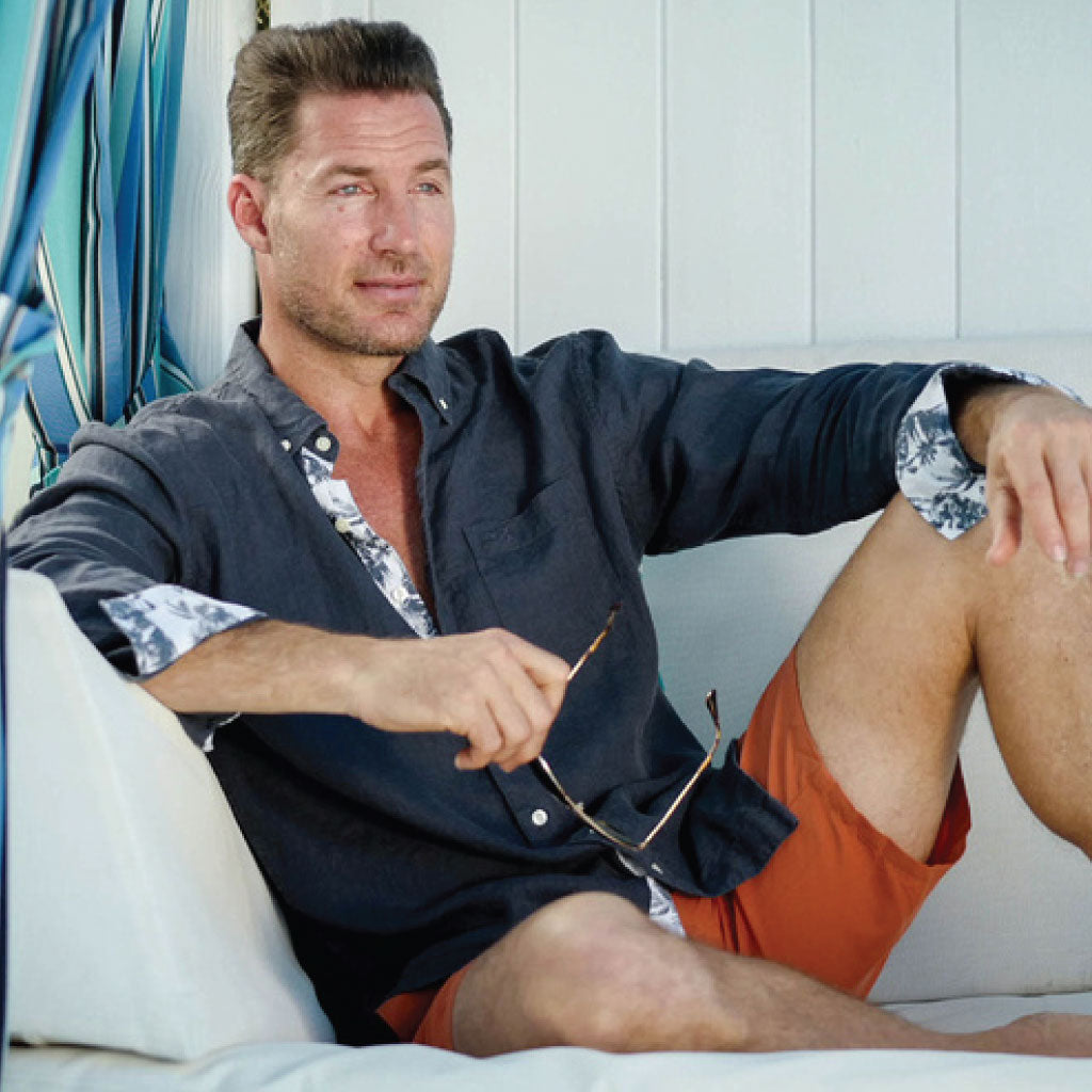 India Ink/Vintage Palm Accent ++ men's navy linen shirt with white and blue palm tree accents